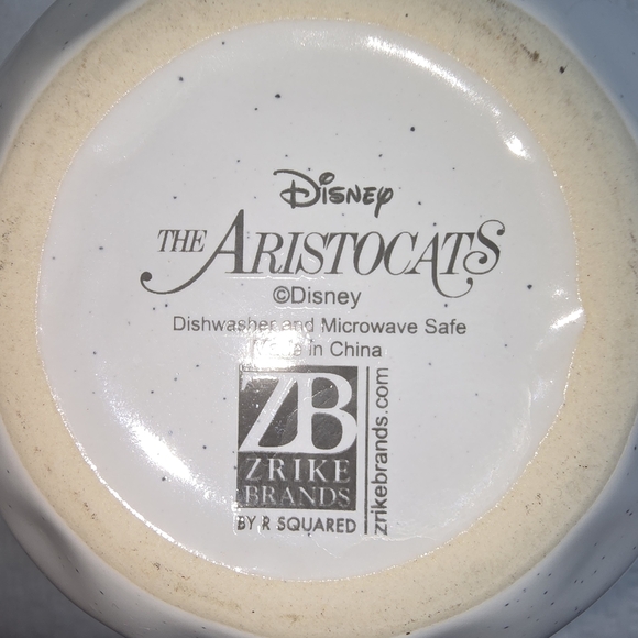 DISNEY THE ARISTOCATS MARIE MUG WHITE WITH PINK INSIDE EUC - Picture 7 of 7